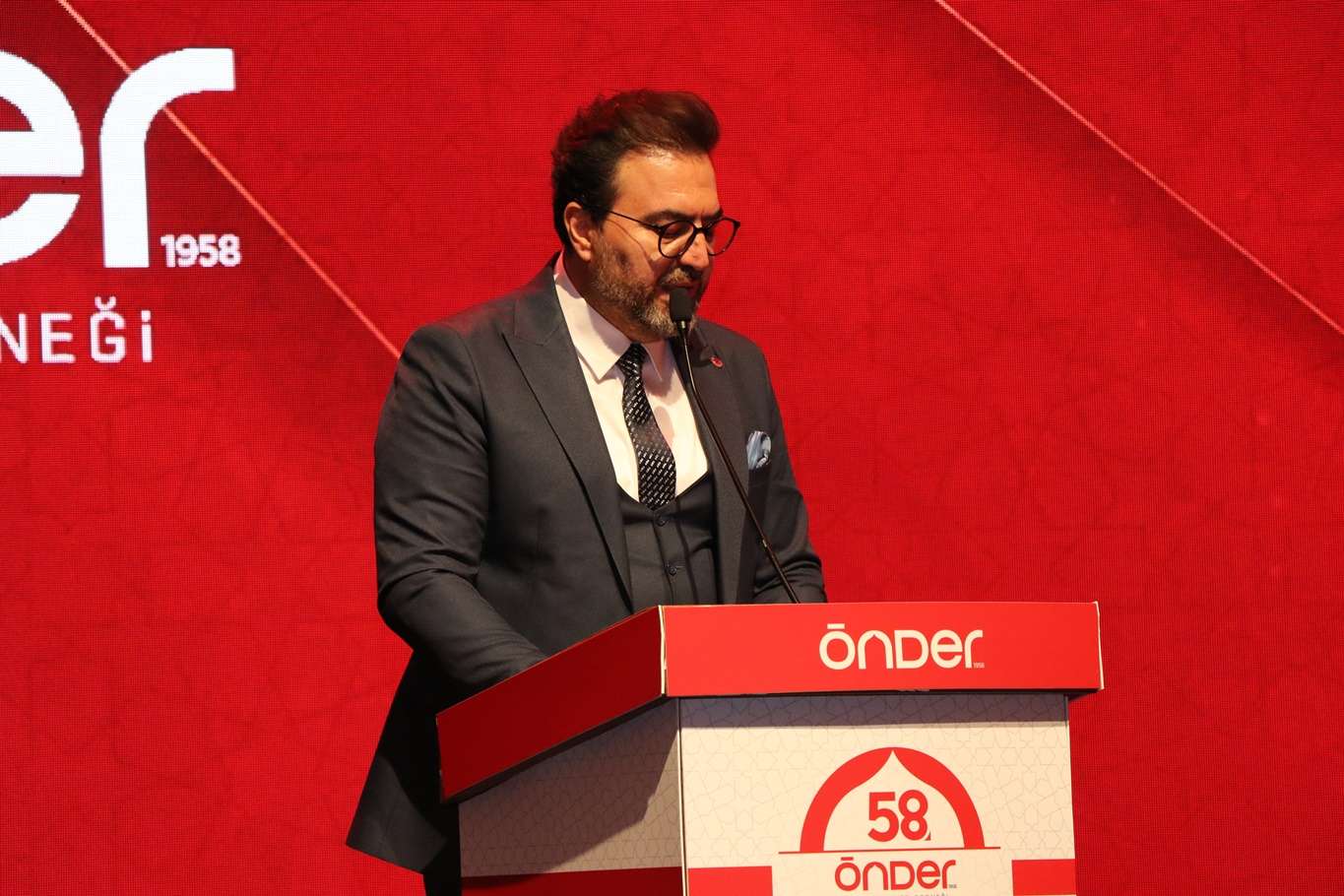 58'inci kurultayı gerçekleştirilen ÖNDER'in yeni başkanı Abdullah Ceylan oldu 58'inci kurultayı gerçekleştirilen ÖNDER'in yeni başkanı Abdullah Ceylan oldu